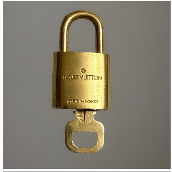 LV #300 series lock and key - Picture 2 of 3